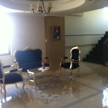 Hotel Ador